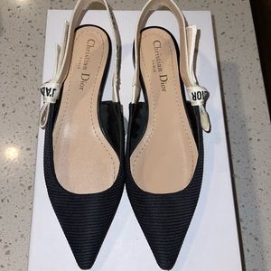 J’adior ballerina in black technical canvas